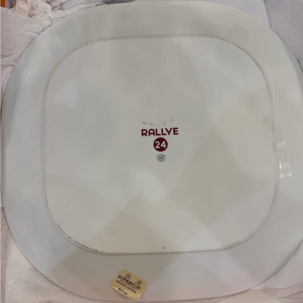 Hermes brand new Dinner Plate - Picture 6 of 6